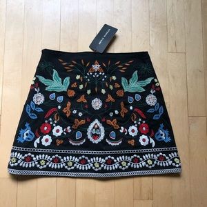 Embroidered skirt. Black with multicolored thread